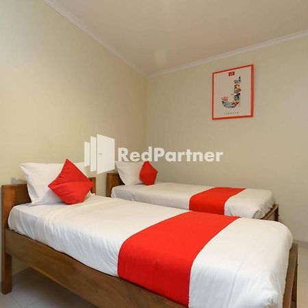 Jo Residence Syariah Redpartner Джакарта Екстер'єр фото