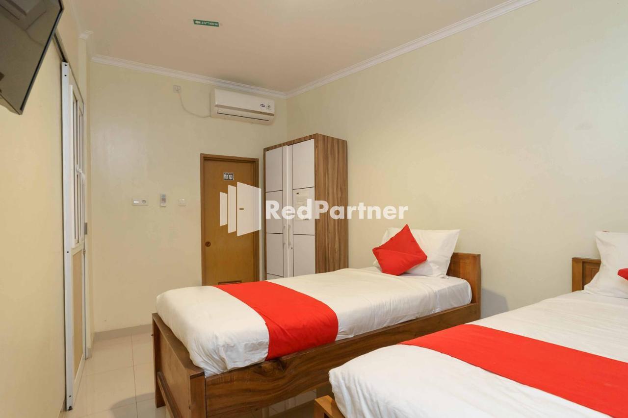Jo Residence Syariah Redpartner Джакарта Екстер'єр фото