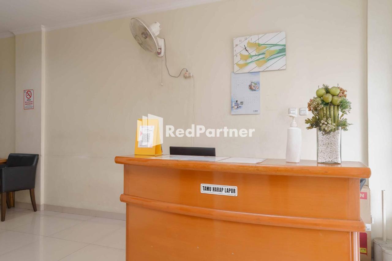 Jo Residence Syariah Redpartner Джакарта Екстер'єр фото