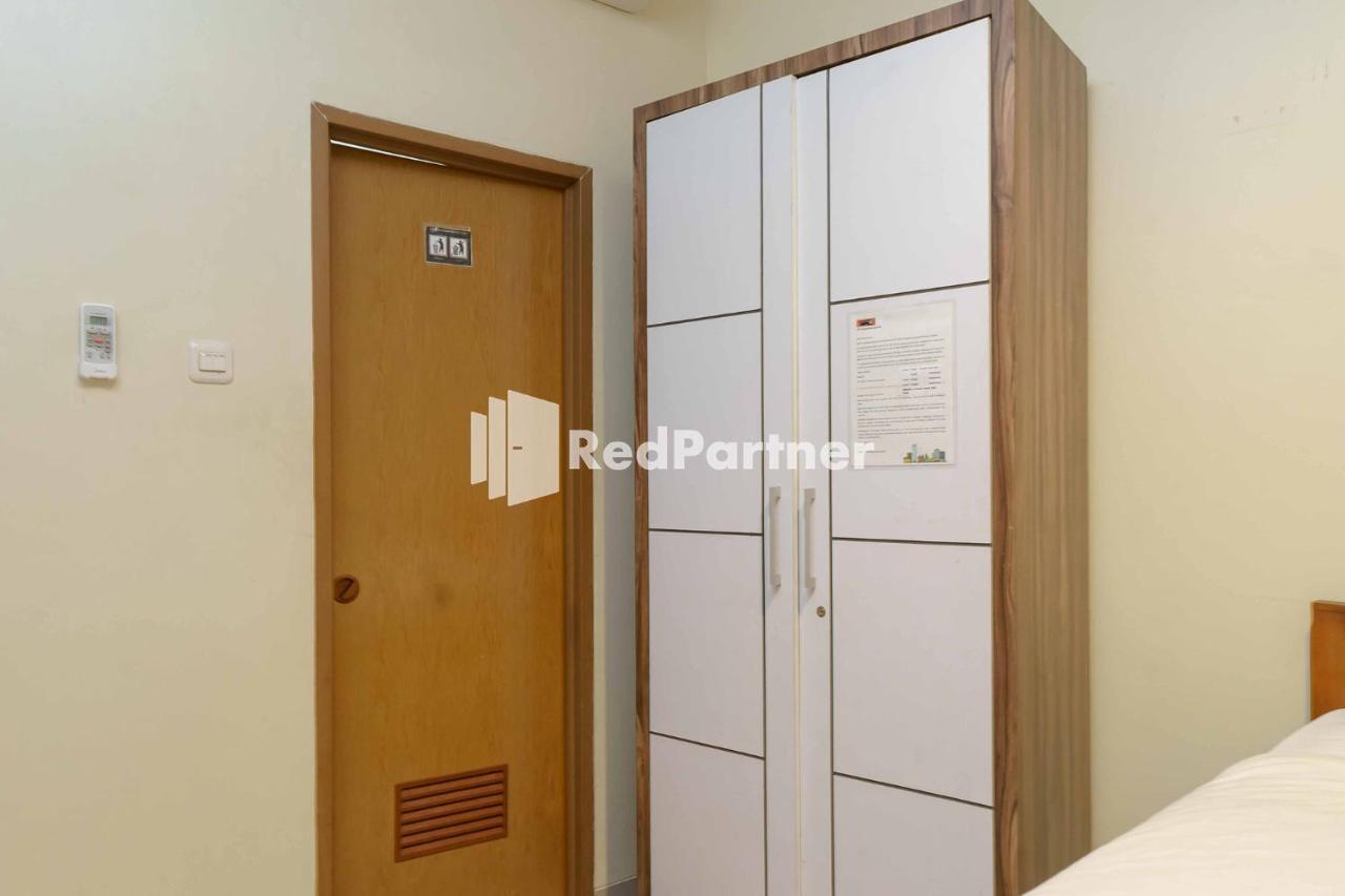 Jo Residence Syariah Redpartner Джакарта Екстер'єр фото